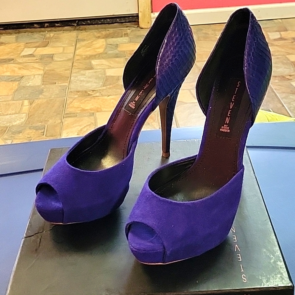 Blue heels
